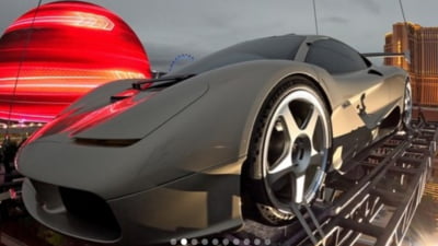 Prețul record cu care s-a vândut cea mai scumpă mașină din lume la licitație. A fost adusă cu elicopterul în fața cumpărătorilor FOTO