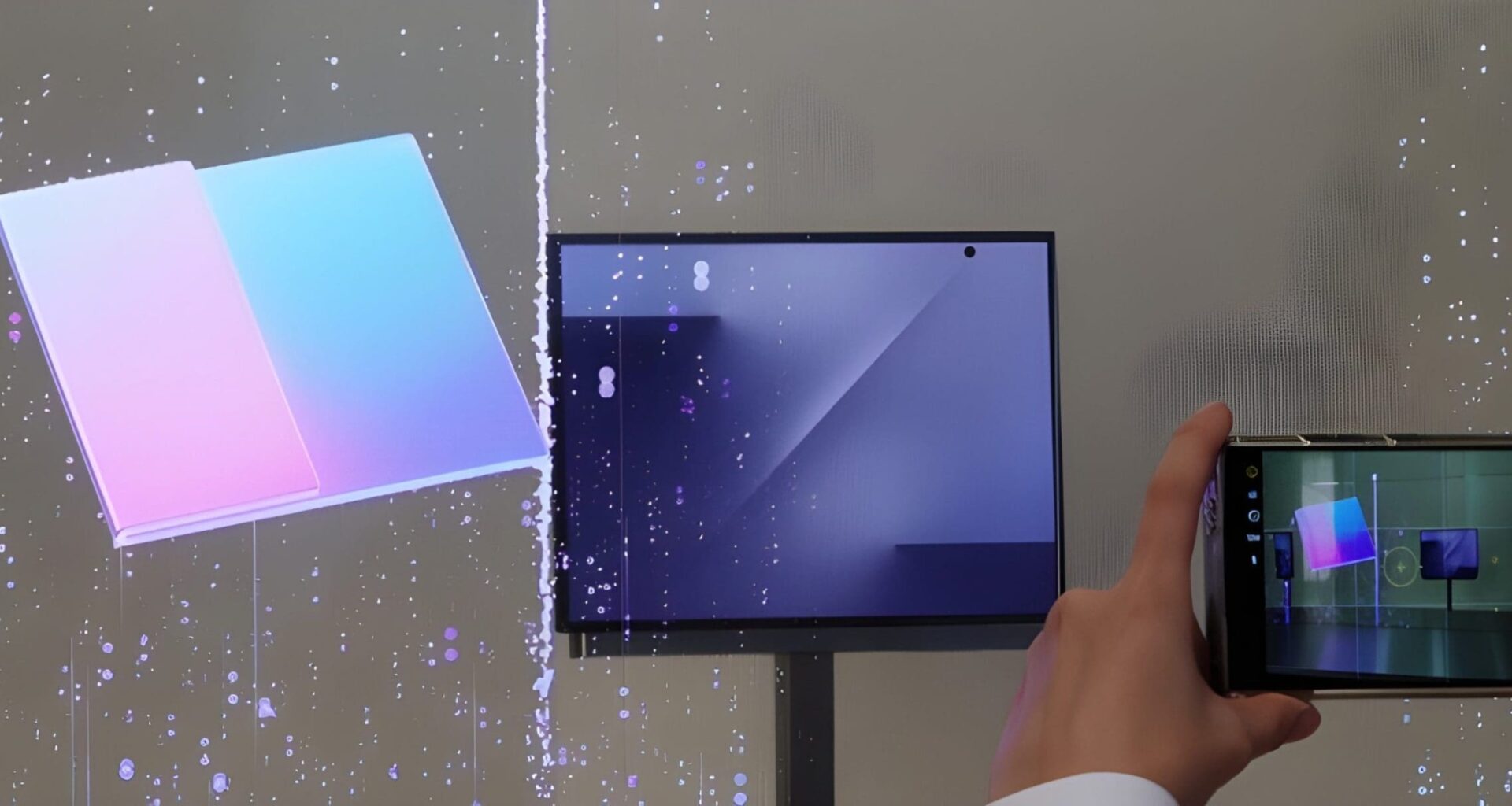 Tri-fold-ul Samsung Galaxy Z va fi în magazine în decembrie