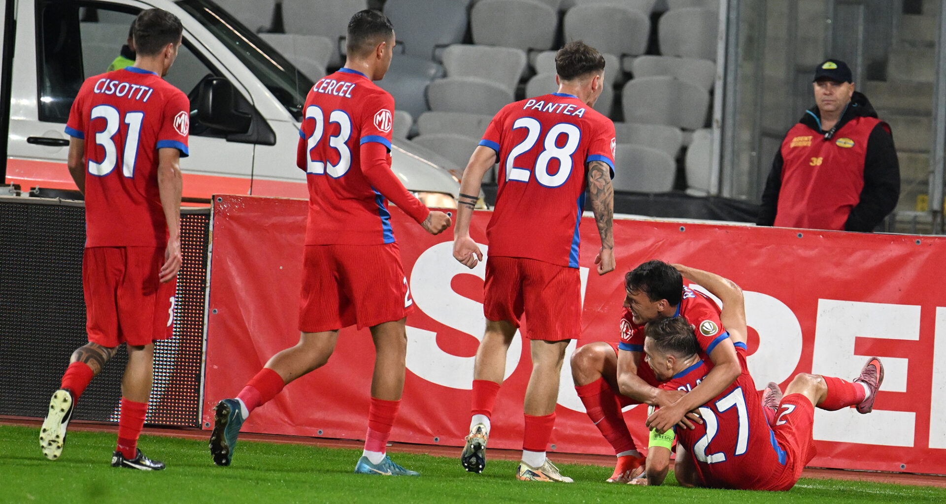 U Cluj - FCSB 0-2, în etapa 15 din Superliga României