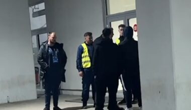 Scandal la U Craiova - Rapid. VIDEO. Un conflict început pe banca de rezerve a continuat la tribuna oficială! Ce a provocat schimbul dur de replici