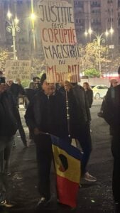 Protest în Piața Victoriei, împotriva pensiilor speciale ale magistraților.