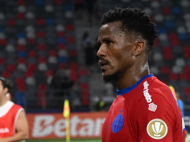 Siyabonga Ngezana nu mai poate! Refuză să joace în Farul