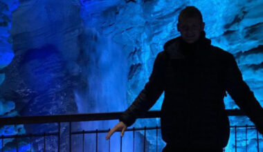 La 30 de ani, a crezut că a dat lovitura vieții, dar ”și-a dat demisia” după câteva zile și a plecat din țară: ”M-am săturat”