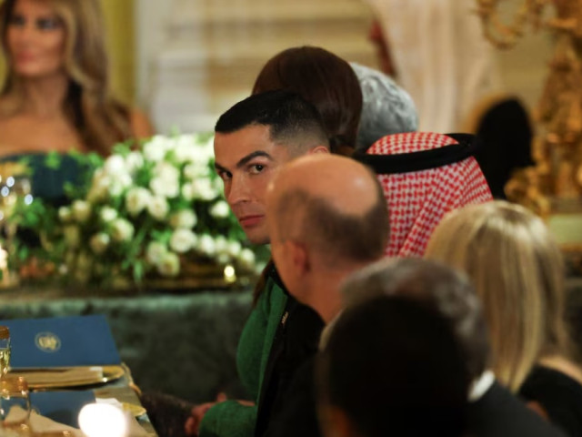 Cristiano Ronaldo a mers la Casa Albă și a făcut ”selfie-ul anului”! ”Fotografia lui a rupt internetul”