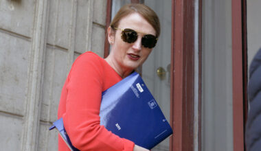 Am formulat o solicitare privind atribuirea unei locuinţe de protocol