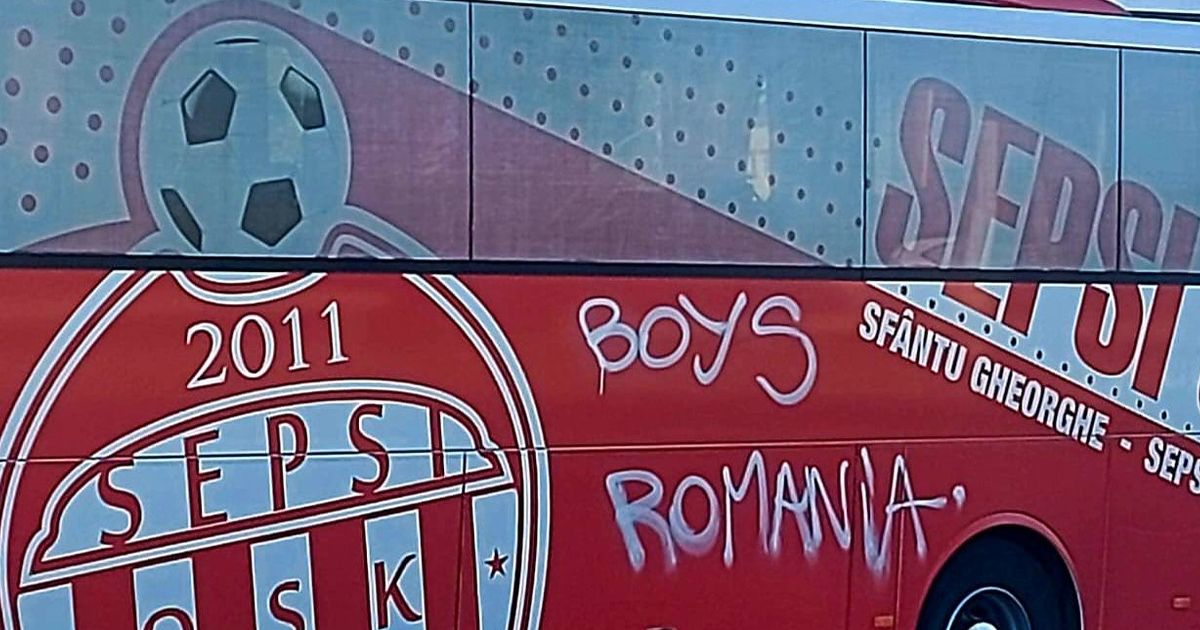 Autocarul lui Sepsi, vandalizat. Ce au scris ultrașii pe vehicul » Reacția clubului