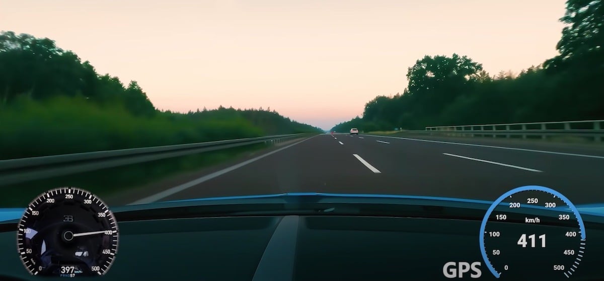 Cuplu arestat pe o autostradă din Germania după ce a fost surprins făcând sex în timp ce maşina rula cu 140 km/h