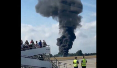 Un avion înregistrat în Turcia a luat foc și apoi s-a prăbușit în Croația, aproape de coasta Mării Adriatice