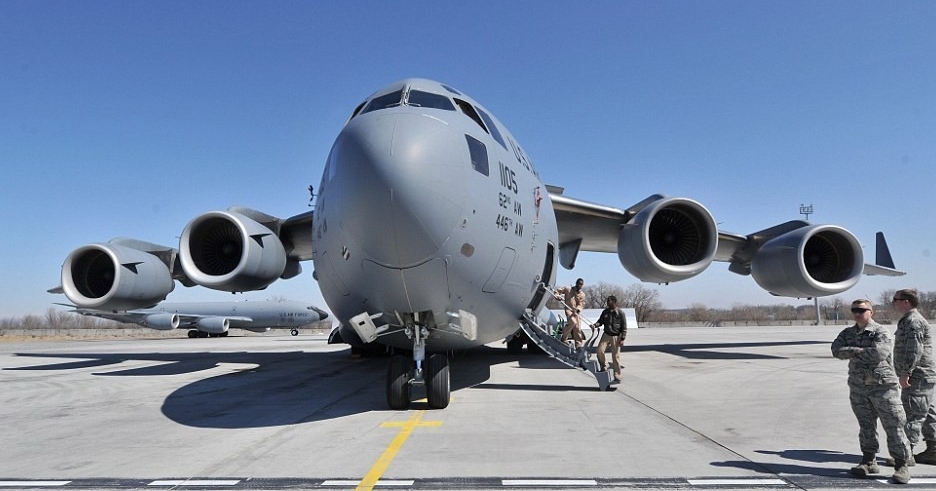 Scandal în Balcani. Avionul militar care îl transporta pe ministrul de externe al Ungariei nu a primit permisiunea de aterizare în Bosnia