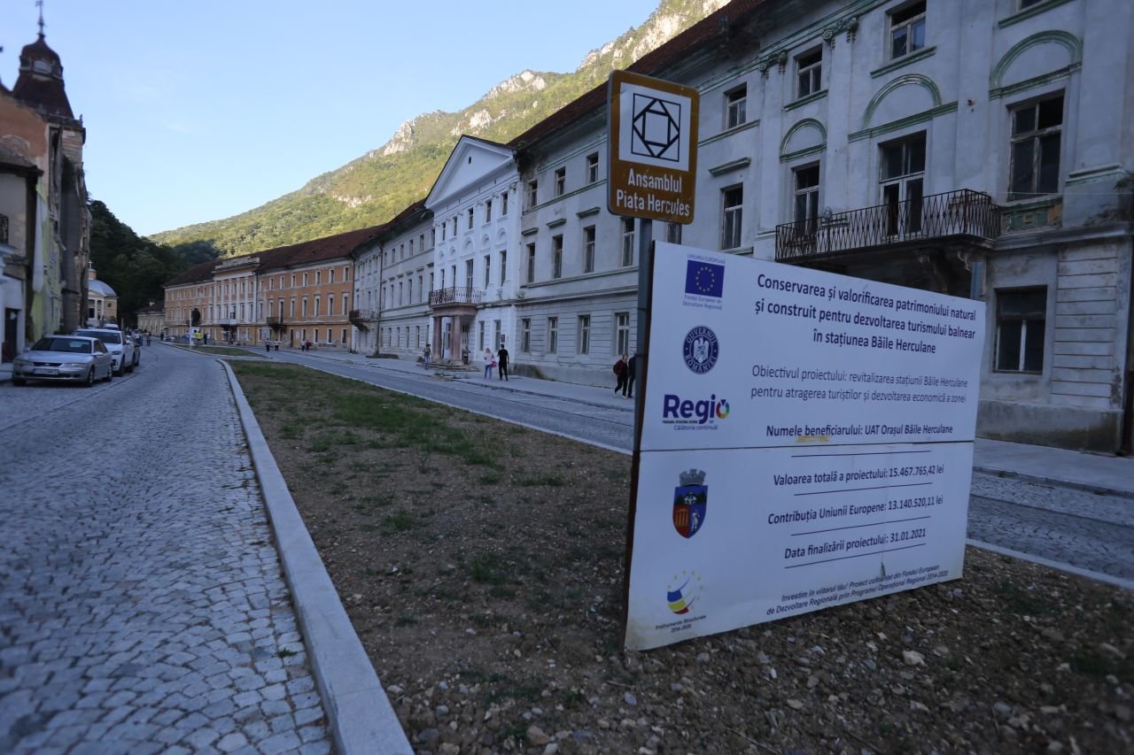 Piața Hercules din localitatea Băile Herculane