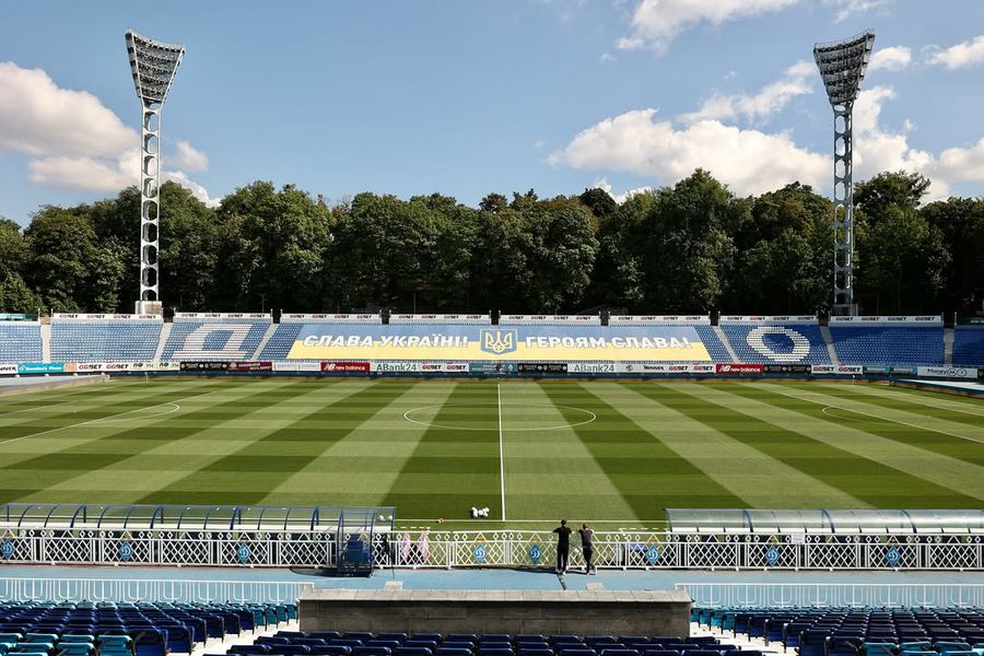 Fără casă de 32 de ani » Cu toate acestea, se luptă cu granzii în Liga Campionilor