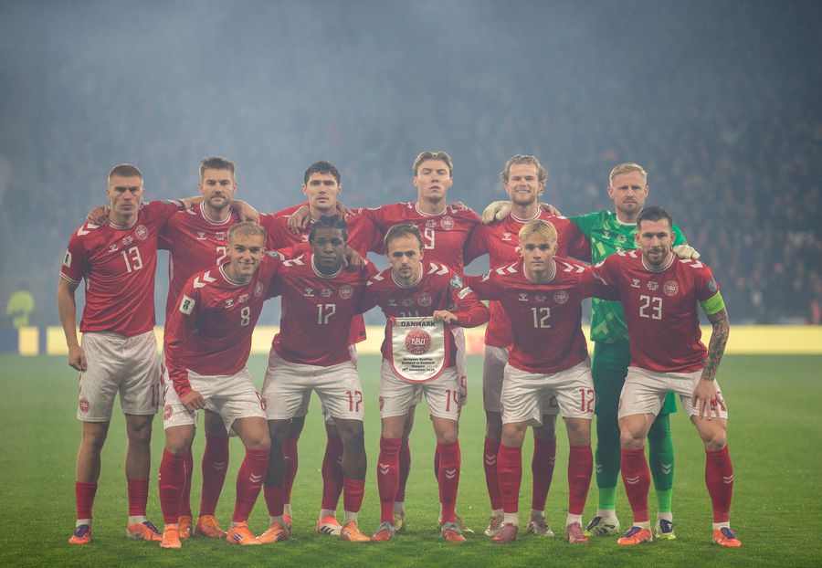 ZIUA Z: Cu cine jucăm la baraj? Istoricul duelurilor cu cei patru posibili adversari și cât de înfricoșători sunt „balaurii” din urna 1 » Votează în sondaj cu cine vrei să joace România!