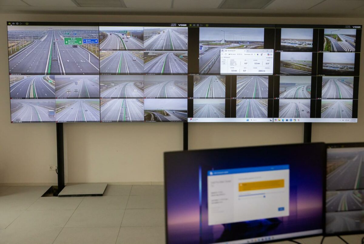 Promisiunea ministrului Transportului în ziua inaugurării unui sector din Autostrada Moldovei. Ce sector ar putea fi deschis în decembrie