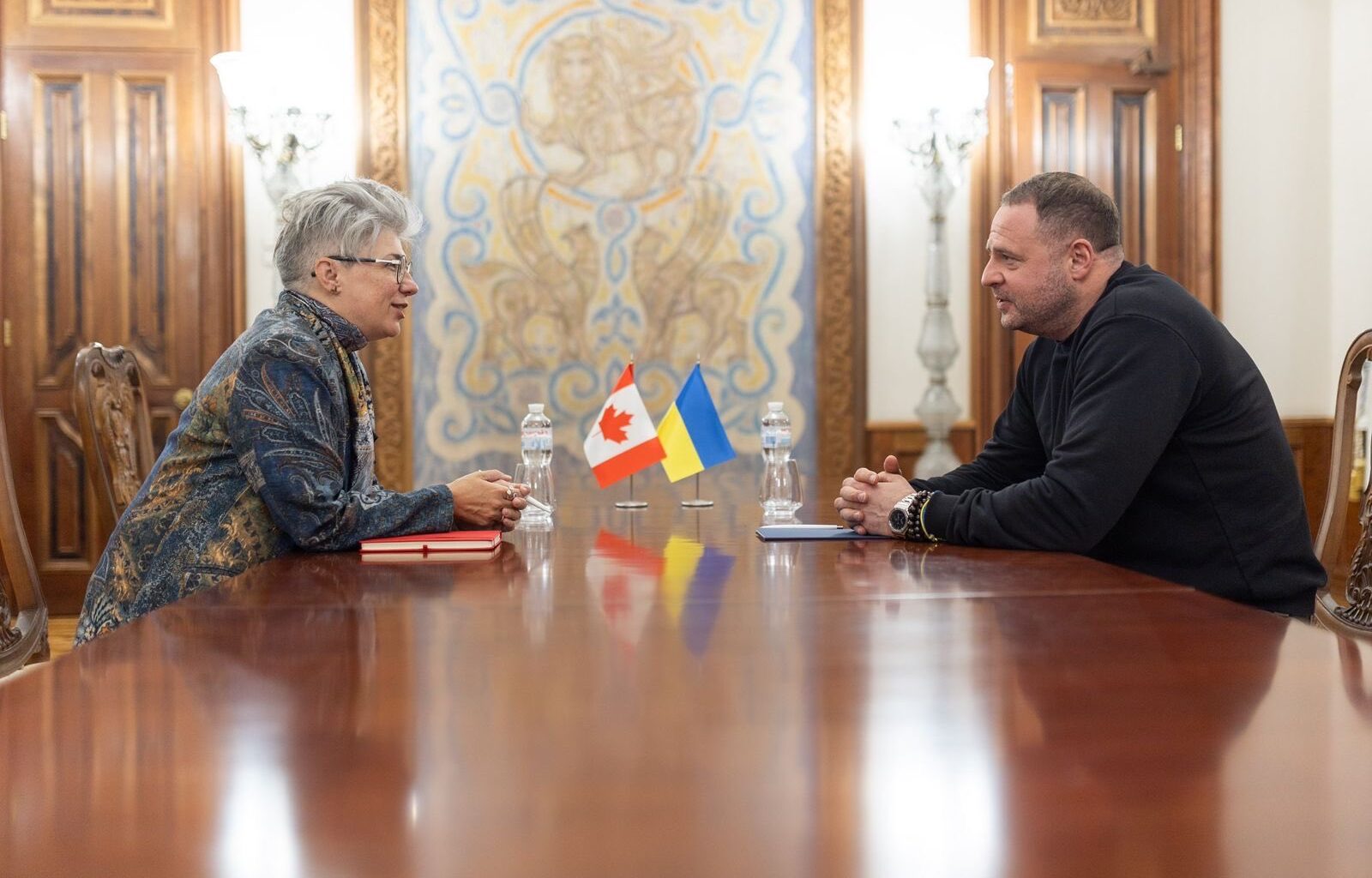 Zelenski refuză să-și demită șeful de cabinet