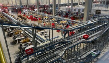 Deși startul Black Friday la eMAG a avut o întârziere istorică, în primele 30 de minute s-au comandat cu 31% mai multe produse decât anul trecut