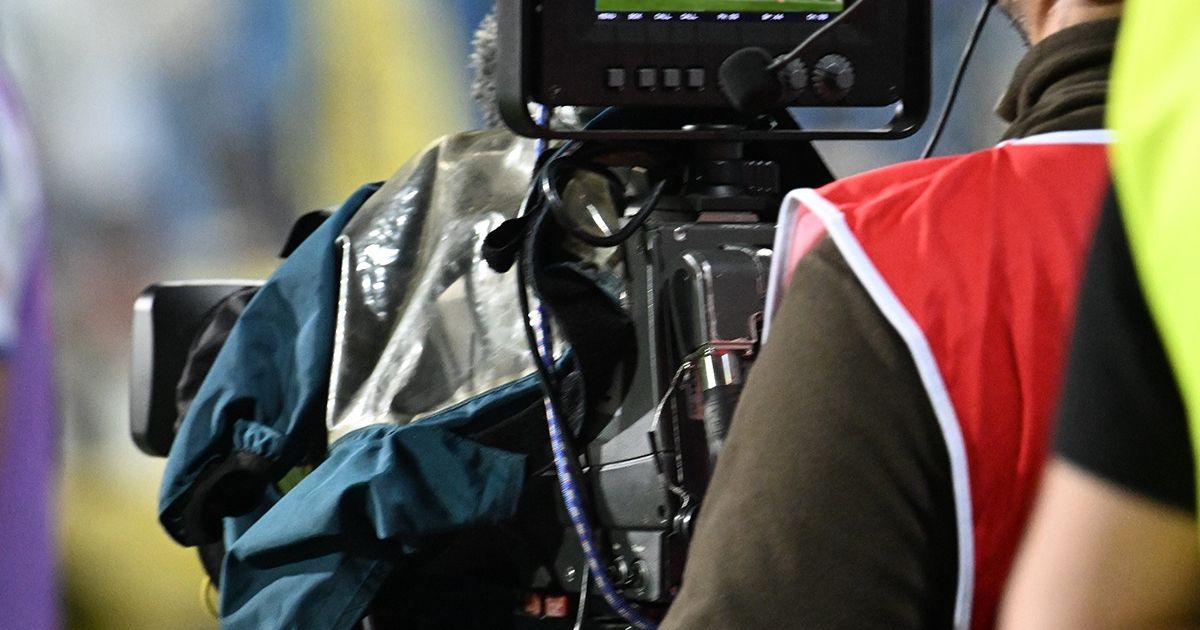 FCSB, acuzații grave / Patronul campioanei amenință LPF cu tribunalul: „A luat șpagă cel puțin 500.000€! Șucule, Rotarule, permiteți așa ceva?”