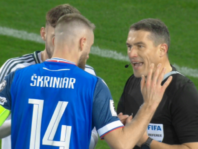 Meci nebun pentru Istvan Kovacs: două goluri anulate și un roșu! Golul decisiv din 90+1, contestat: “E o glumă”