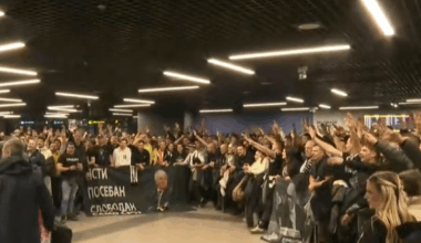 Ultrașii rivalei au invadat aeroportul din Belgrad înainte de Steaua Roșie