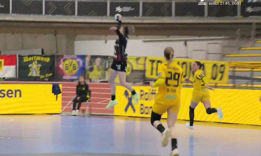 Gloria Bistrița, victorie senzațională la Dortmund » 20 de goluri marcate de handbalistele de națională, Seraficeanu, Ostase și Kerekes