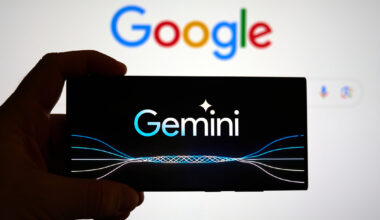 Apple va plăti pentru inteligența artificială Google