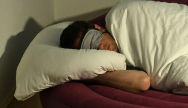 Somnul de opt ore e „o invenție” modernă. Oamenii obișnuiau să doarmă în două reprize în fiecare noapte