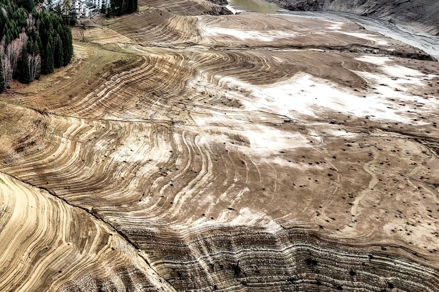 FOTO Imagini spectaculoase de la Lacul Vidraru