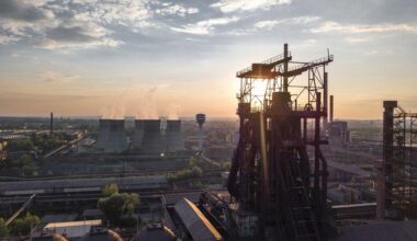 Un senator propune ca statul să preia combinatul siderurgic din Galaţi şi să-l listeze la bursă