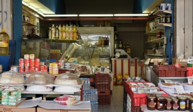 „Patronul umple duba cu produse, face o factură mică pe persoană juridică, să aibă intrare în magazin, în caz de control. Se rupe filmul pentru ANAF” - o propunere împotriva „magazinașelor mici” atrage reacții pe Grupul Antreprenorilor din România