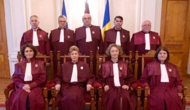 Gata cu bonusurile uriașe. Judecătorii CCR, lăsați fără indemnizație de pensionare de către Senat