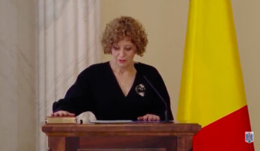 „Viceprim-ministra este un soi de turnesol politic. Nici măcar premierul nu și-a susținut adjuncta”