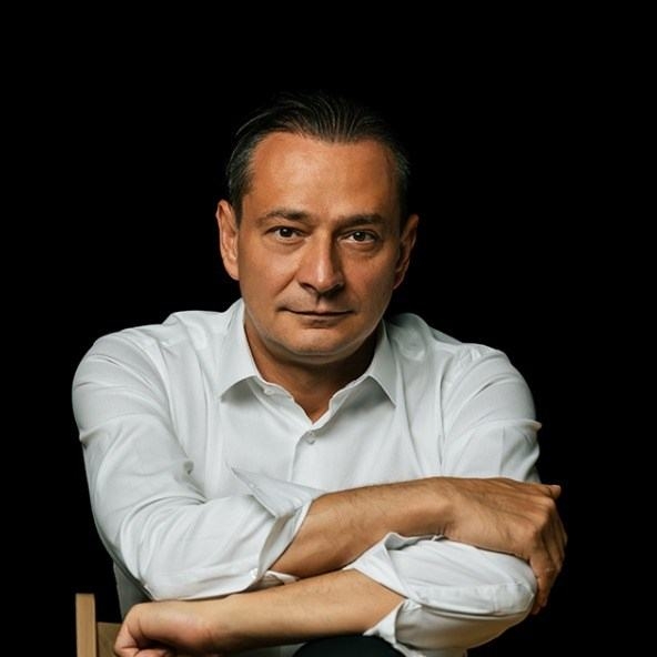 Mesajul lui Băluță, la început de campanie. Cum s-a fotografiat candidatul PSD la Primăria Capitalei