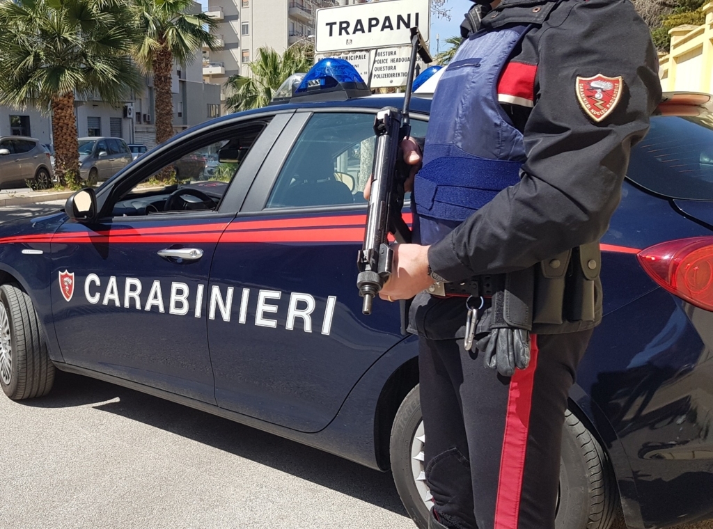 Trei români din Italia au ajuns la închisoare după ce s-au prefăcut că vor să cumpere un hotel. Cum au încercat să-l păcălească pe proprietar