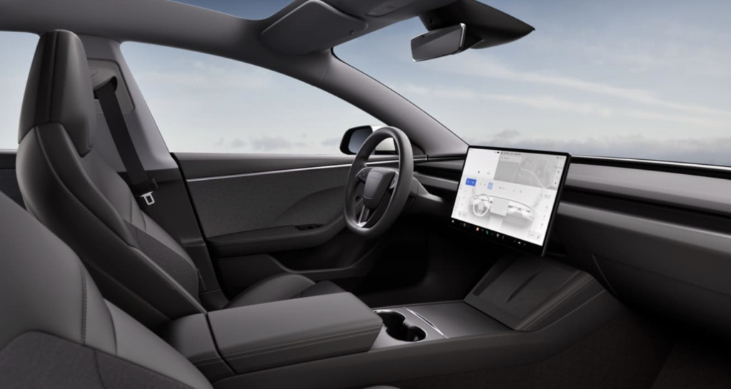 Tesla contraatacă rivalii chinezi. Garanție de până la 12 ani pentru baterii, începând din 2026