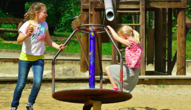 Țara care a închis zeci de școli după ce a găsit o substanță cancerigenă în nisipul de la locul de joacă