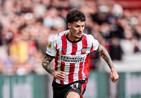 ”Prietenul nostru devenise femeie!” Dennis Man, pus la zid în Olanda după ultimul meci