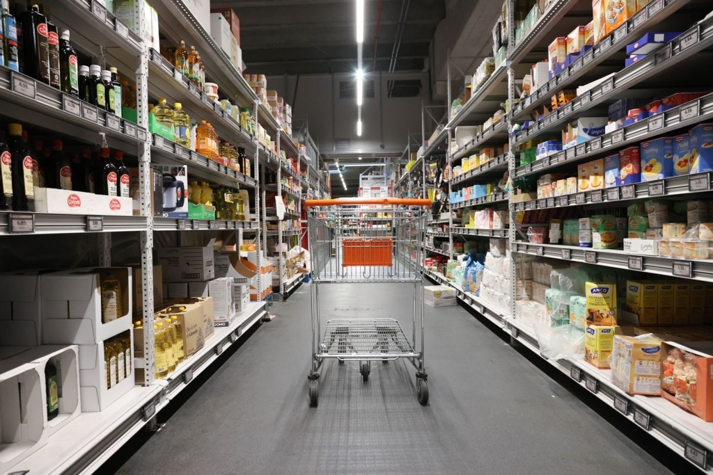 Turcii trec granița pentru a cumpăra alimente mai ieftine. „Acasă costă aproape dublu”