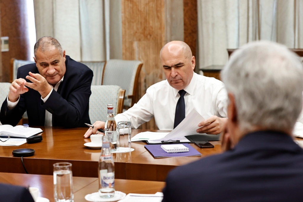 Social-democratul care nu-l atacă pe Bolojan, ba chiar îl laudă după ce a amânat majorarea salariului mimim. ''O măsurã înţeleaptă''