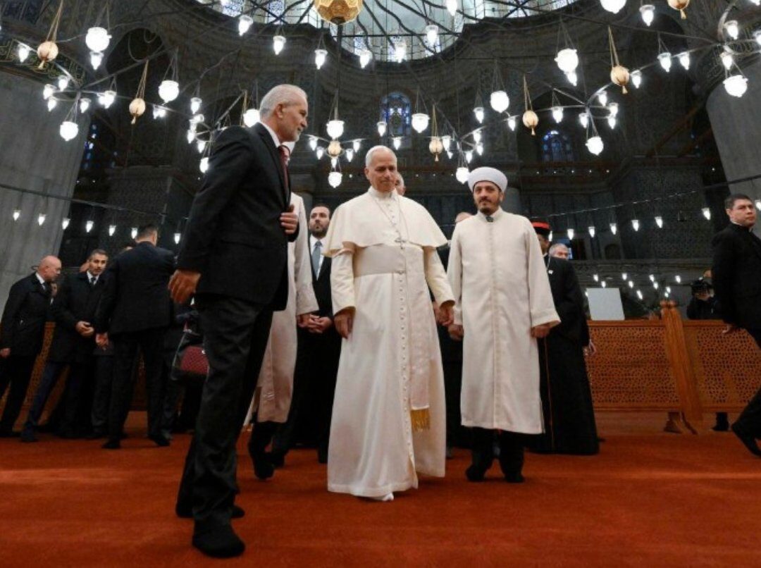 Papa Leon al XIV-lea a intrat în Moscheea Albastră