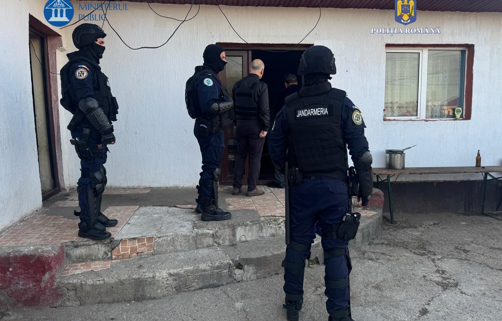 perchezitii-ialomița-deținere olegală de arme