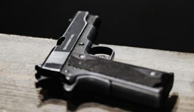 Un bărbat din Roman s-a împuşcat în cap în timpul unei transmisiuni pe o platformă de socializare