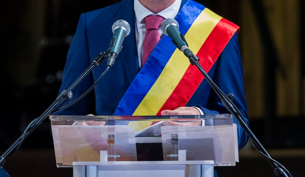 primar banderola investire tricolor administratie