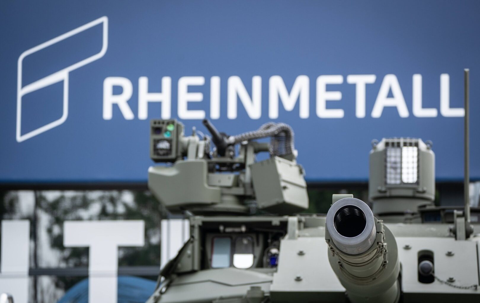 BREAKING Rheinmetall planifică un acord cu România pentru tancuri și alte echipamente