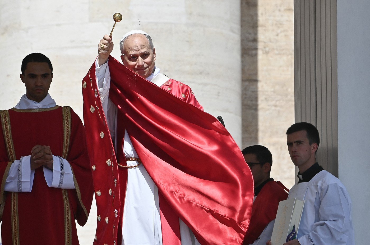 Papa Leon al XIV-lea cere Bisericii Catolice italiene o „cultură a prevenţiei pedofiliei” şi înfurie principala asociaţie a victimelor din peninsulă, care-l atacă