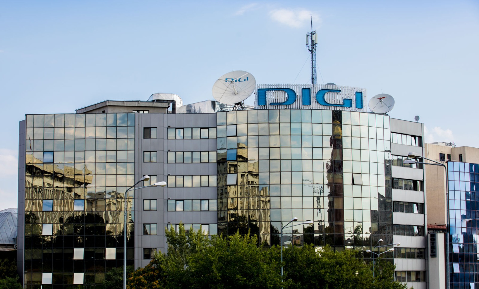 Digi ar putea fi cumpărat de Telefónica pentru o sumă de 3,8 miliarde de euro