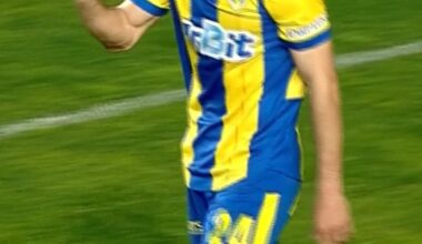 Momentele meciului Petrolul - Botoșani. FOTO: Fair-play-ul lui Ricardinho și rafinamentul lui Gicu Grozav + Penalty ratat de Mitrov