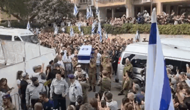 Israelul i-a spus adio eroului ținut 11 ani captiv în Gaza. Tatăl său: Am văzut declinul moral al țării odată cu abandonarea lui Hadar