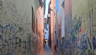 Cea mai îngustă stradă din Brașov va fi închisă temporar. Care este motivul