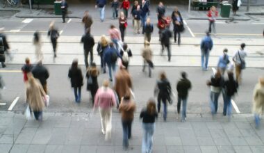 Slovacii au în continuare voie să alerge după autobuz. Șeful poliției lămurește o lege