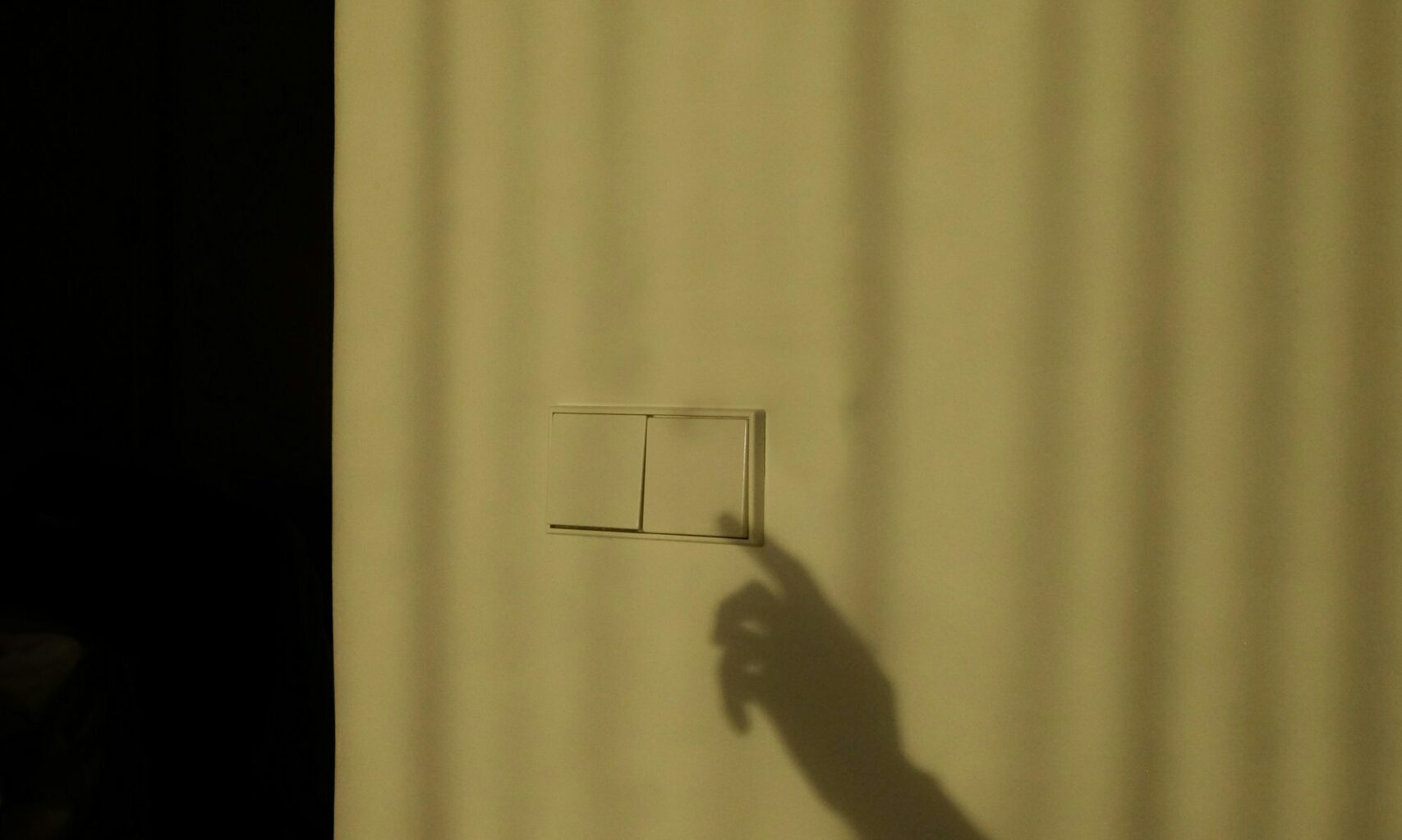 Cum poți avea facturi mai mici la energie? Măsurile pe care orice român le poate pune în aplicare