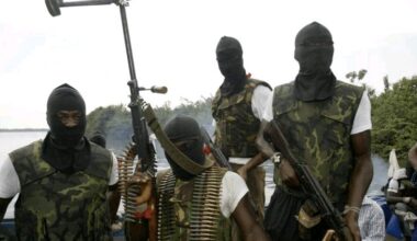 Fenomenul răpirilor de copii catolici în Nigeria capătă proporții catastrofale / Peste 300 de elevi au fost răpiți dintr-o școală catolică, într-un atac armat